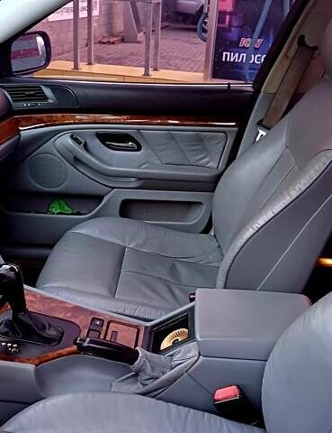 Сірий БМВ 5 Серія, об'ємом двигуна 2.5 л та пробігом 470 тис. км за 5400 $, фото 6 на Automoto.ua