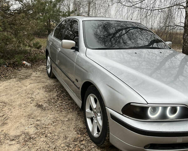 Серый БМВ 5 Серия, объемом двигателя 2.8 л и пробегом 598 тыс. км за 5500 $, фото 2 на Automoto.ua