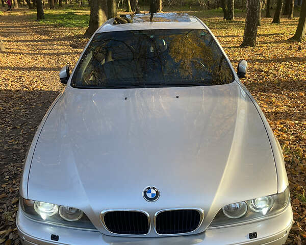 Серый БМВ 5 Серия, объемом двигателя 3 л и пробегом 433 тыс. км за 6500 $, фото 4 на Automoto.ua