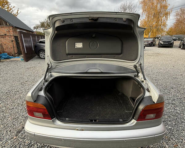 Серый БМВ 5 Серия, объемом двигателя 2.17 л и пробегом 380 тыс. км за 4300 $, фото 5 на Automoto.ua