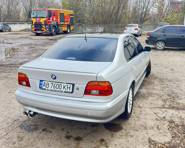 Серый БМВ 5 Серия, объемом двигателя 2.5 л и пробегом 300 тыс. км за 4800 $, фото 5 на Automoto.ua