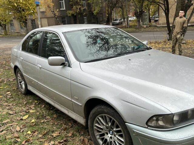 Сірий БМВ 5 Серія, об'ємом двигуна 3 л та пробігом 1 тис. км за 2977 $, фото 1 на Automoto.ua