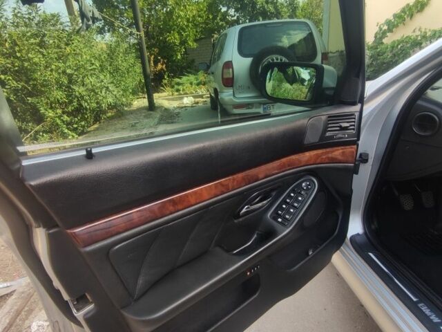 Серый БМВ 5 Серия, объемом двигателя 2.2 л и пробегом 370 тыс. км за 6200 $, фото 4 на Automoto.ua