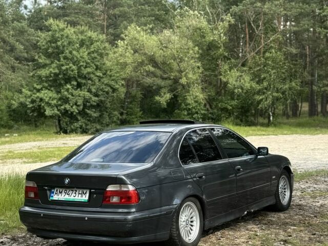 Серый БМВ 5 Серия, объемом двигателя 2.5 л и пробегом 350 тыс. км за 3650 $, фото 2 на Automoto.ua