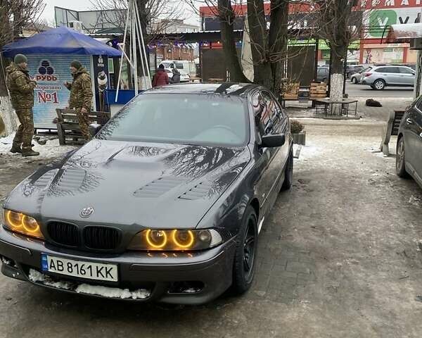 Серый БМВ 5 Серия, объемом двигателя 2.9 л и пробегом 300 тыс. км за 5999 $, фото 2 на Automoto.ua