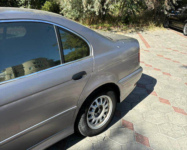Сірий БМВ 5 Серія, об'ємом двигуна 2.2 л та пробігом 284 тис. км за 5200 $, фото 3 на Automoto.ua