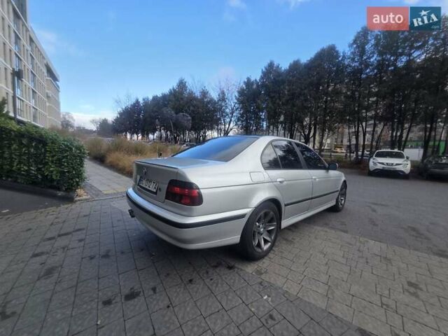 Серый БМВ 5 Серия, объемом двигателя 2.93 л и пробегом 444 тыс. км за 5999 $, фото 2 на Automoto.ua