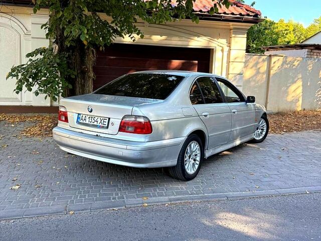 Серый БМВ 5 Серия, объемом двигателя 2.5 л и пробегом 0 тыс. км за 4500 $, фото 1 на Automoto.ua