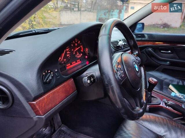 Серый БМВ 5 Серия, объемом двигателя 2 л и пробегом 440 тыс. км за 5950 $, фото 24 на Automoto.ua
