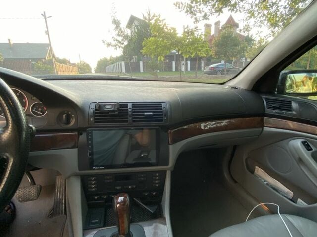 Серый БМВ 5 Серия, объемом двигателя 2.9 л и пробегом 470 тыс. км за 6300 $, фото 8 на Automoto.ua