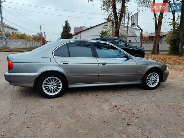 Серый БМВ 5 Серия, объемом двигателя 2 л и пробегом 440 тыс. км за 5950 $, фото 9 на Automoto.ua