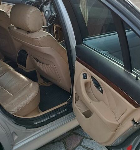 Серый БМВ 5 Серия, объемом двигателя 2.9 л и пробегом 340 тыс. км за 5000 $, фото 9 на Automoto.ua