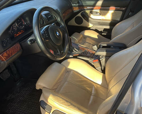 Серый БМВ 5 Серия, объемом двигателя 3 л и пробегом 433 тыс. км за 6500 $, фото 13 на Automoto.ua