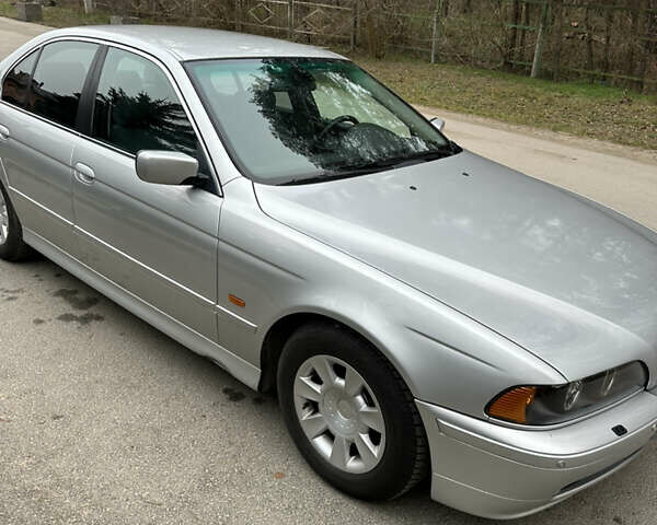 Серый БМВ 5 Серия, объемом двигателя 2.2 л и пробегом 288 тыс. км за 6200 $, фото 1 на Automoto.ua