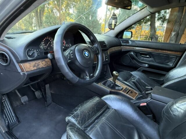 Серый БМВ 5 Серия, объемом двигателя 2.9 л и пробегом 300 тыс. км за 3500 $, фото 16 на Automoto.ua