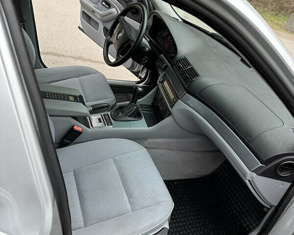 Серый БМВ 5 Серия, объемом двигателя 2.2 л и пробегом 288 тыс. км за 6200 $, фото 4 на Automoto.ua