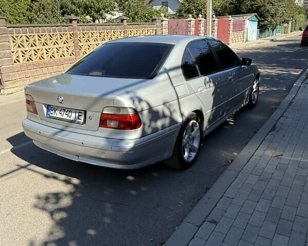 Серый БМВ 5 Серия, объемом двигателя 3 л и пробегом 345 тыс. км за 5100 $, фото 9 на Automoto.ua
