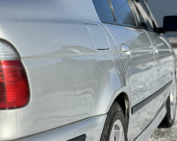 Сірий БМВ 5 Серія, об'ємом двигуна 3 л та пробігом 300 тис. км за 7300 $, фото 28 на Automoto.ua