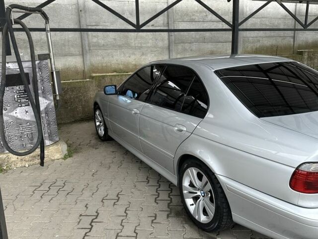 Серый БМВ 5 Серия, объемом двигателя 2.9 л и пробегом 348 тыс. км за 8000 $, фото 3 на Automoto.ua