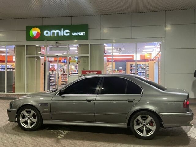 Серый БМВ 5 Серия, объемом двигателя 2.5 л и пробегом 370 тыс. км за 4757 $, фото 3 на Automoto.ua