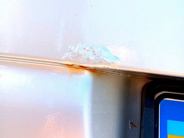 Серый БМВ 5 Серия, объемом двигателя 3 л и пробегом 282 тыс. км за 6000 $, фото 2 на Automoto.ua