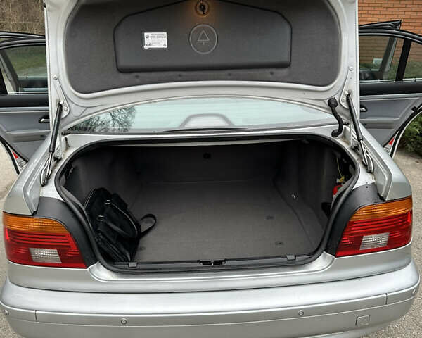 Серый БМВ 5 Серия, объемом двигателя 2.2 л и пробегом 288 тыс. км за 6200 $, фото 22 на Automoto.ua