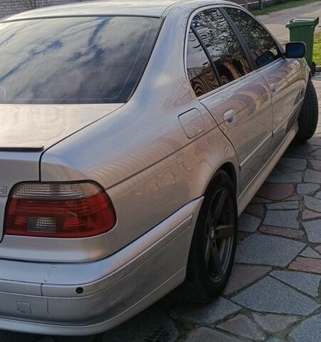 Серый БМВ 5 Серия, объемом двигателя 2.9 л и пробегом 340 тыс. км за 5000 $, фото 3 на Automoto.ua