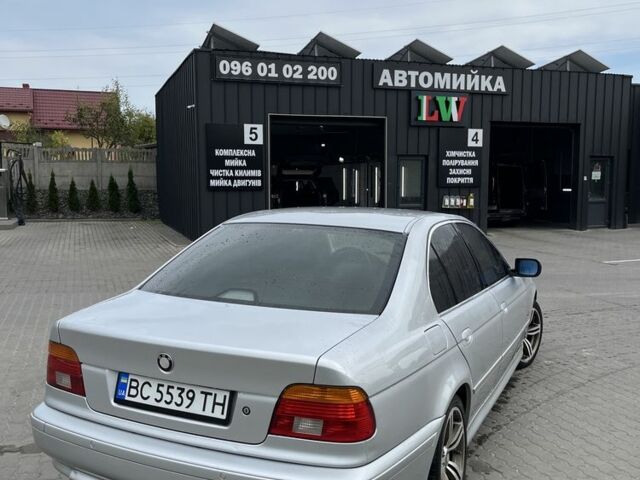 Серый БМВ 5 Серия, объемом двигателя 3 л и пробегом 333 тыс. км за 3600 $, фото 3 на Automoto.ua