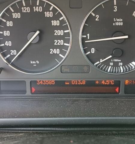 Серый БМВ 5 Серия, объемом двигателя 2.9 л и пробегом 340 тыс. км за 5000 $, фото 13 на Automoto.ua