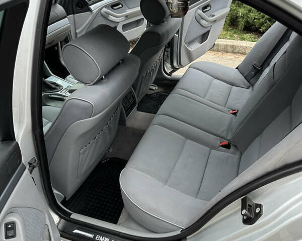 Серый БМВ 5 Серия, объемом двигателя 2.2 л и пробегом 288 тыс. км за 6200 $, фото 9 на Automoto.ua