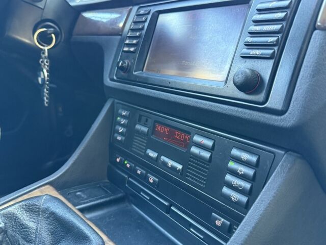 Серый БМВ 5 Серия, объемом двигателя 2.9 л и пробегом 300 тыс. км за 3500 $, фото 18 на Automoto.ua