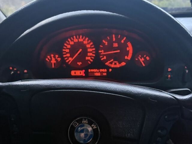 Серый БМВ 5 Серия, объемом двигателя 0 л и пробегом 320 тыс. км за 3200 $, фото 5 на Automoto.ua