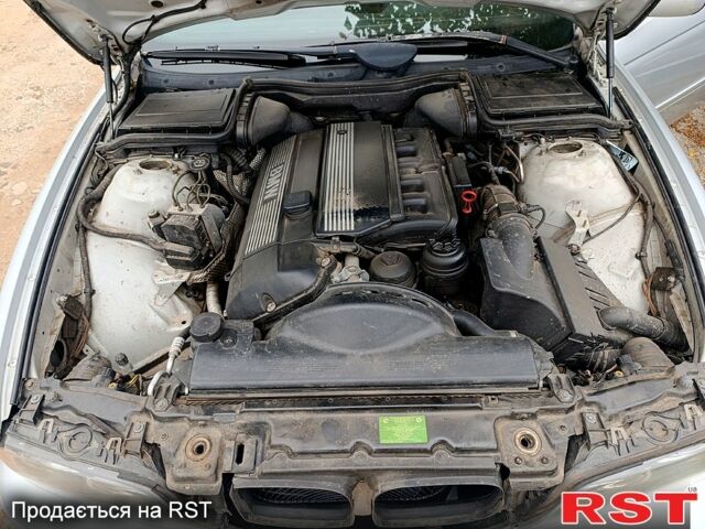 Сірий БМВ 5 Серія, об'ємом двигуна 2.2 л та пробігом 363 тис. км за 5800 $, фото 5 на Automoto.ua