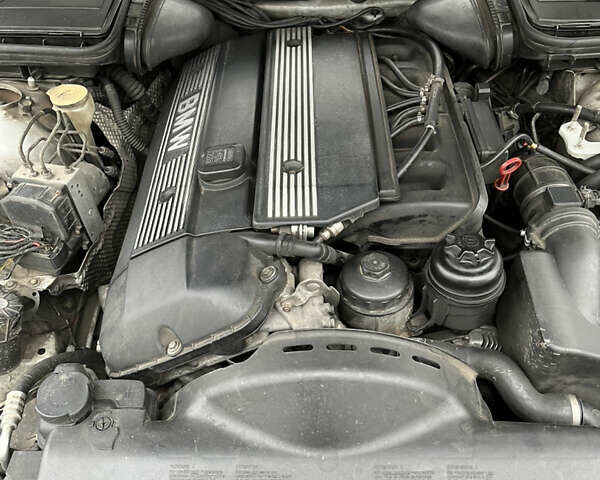 Серый БМВ 5 Серия, объемом двигателя 2.8 л и пробегом 598 тыс. км за 5500 $, фото 9 на Automoto.ua