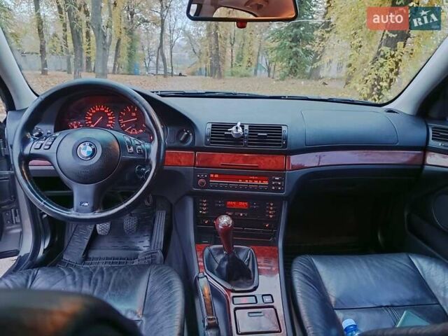 Серый БМВ 5 Серия, объемом двигателя 2 л и пробегом 440 тыс. км за 5950 $, фото 21 на Automoto.ua