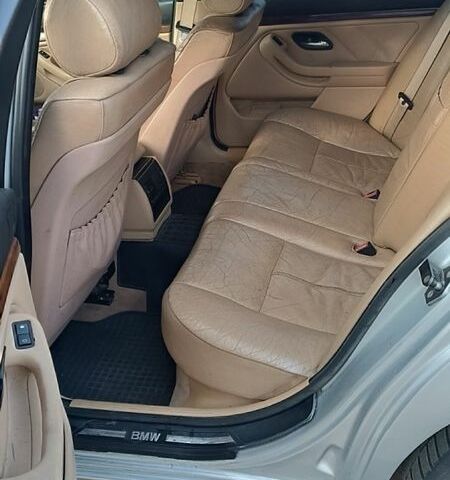 Серый БМВ 5 Серия, объемом двигателя 2.9 л и пробегом 340 тыс. км за 5000 $, фото 7 на Automoto.ua