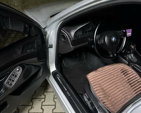 Серый БМВ 5 Серия, объемом двигателя 2.9 л и пробегом 348 тыс. км за 8000 $, фото 9 на Automoto.ua