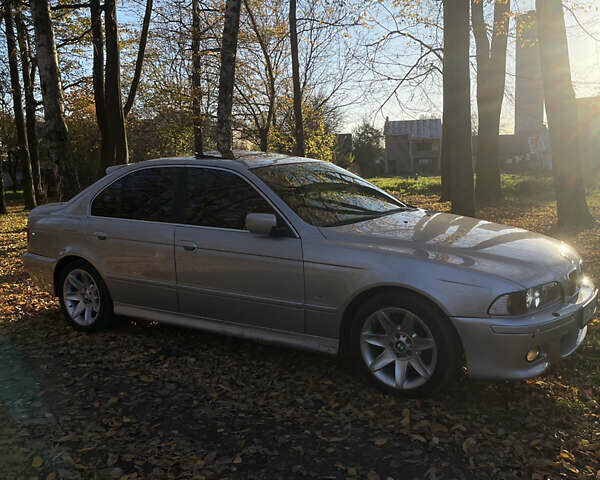 Серый БМВ 5 Серия, объемом двигателя 3 л и пробегом 433 тыс. км за 6500 $, фото 5 на Automoto.ua