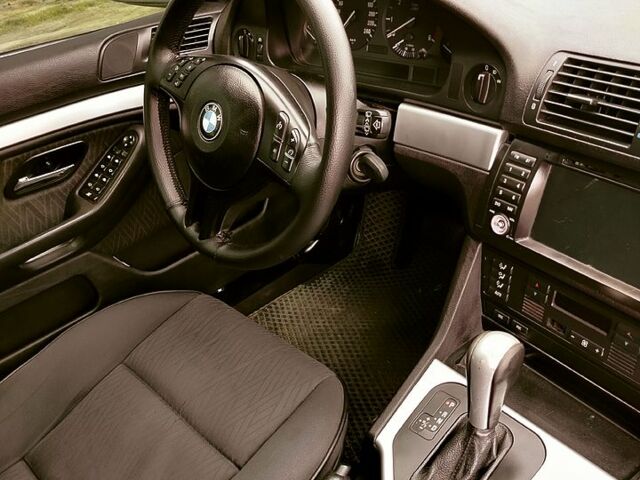 Серый БМВ 5 Серия, объемом двигателя 2.9 л и пробегом 400 тыс. км за 5700 $, фото 12 на Automoto.ua
