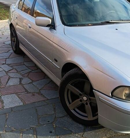 Серый БМВ 5 Серия, объемом двигателя 2.9 л и пробегом 340 тыс. км за 5000 $, фото 5 на Automoto.ua