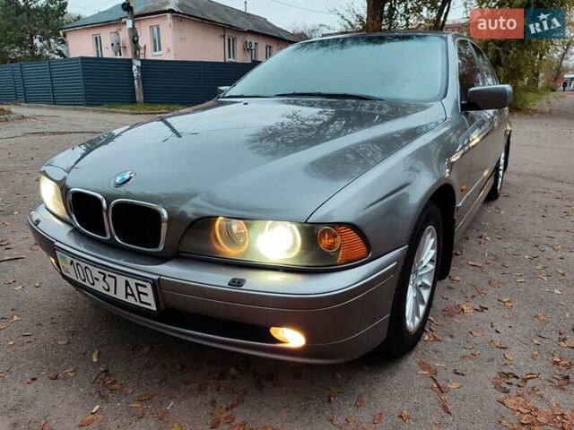 Серый БМВ 5 Серия, объемом двигателя 2 л и пробегом 440 тыс. км за 5950 $, фото 3 на Automoto.ua