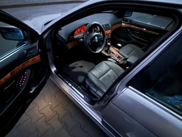 Серый БМВ 5 Серия, объемом двигателя 3 л и пробегом 350 тыс. км за 2500 $, фото 2 на Automoto.ua