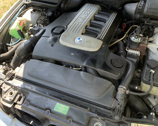 Серый БМВ 5 Серия, объемом двигателя 2.5 л и пробегом 275 тыс. км за 5800 $, фото 10 на Automoto.ua