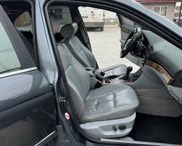 Серый БМВ 5 Серия, объемом двигателя 3 л и пробегом 320 тыс. км за 5550 $, фото 21 на Automoto.ua