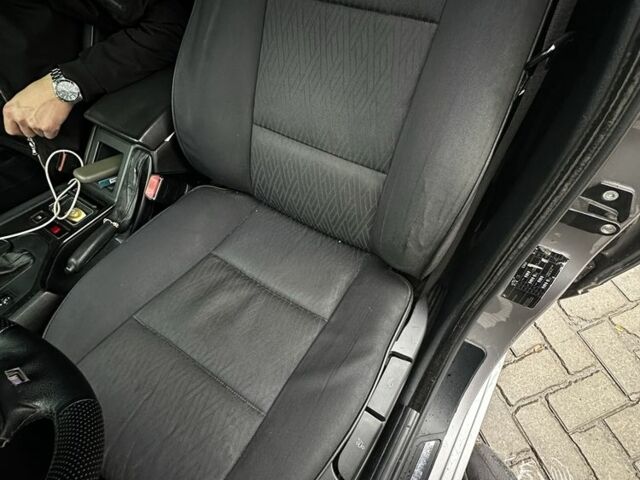 Серый БМВ 5 Серия, объемом двигателя 2.9 л и пробегом 480 тыс. км за 5500 $, фото 16 на Automoto.ua