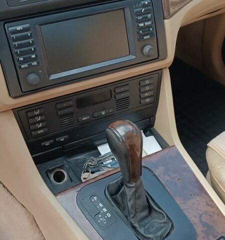 Серый БМВ 5 Серия, объемом двигателя 2.9 л и пробегом 340 тыс. км за 5000 $, фото 11 на Automoto.ua