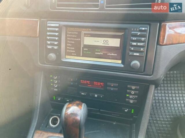 Серый БМВ 5 Серия, объемом двигателя 2.49 л и пробегом 260 тыс. км за 4600 $, фото 1 на Automoto.ua