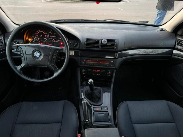 Серый БМВ 5 Серия, объемом двигателя 2 л и пробегом 303 тыс. км за 4000 $, фото 11 на Automoto.ua