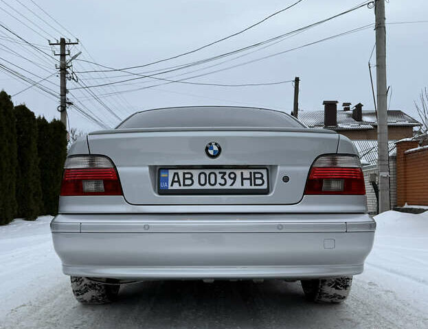 Серый БМВ 5 Серия, объемом двигателя 3 л и пробегом 298 тыс. км за 8800 $, фото 5 на Automoto.ua