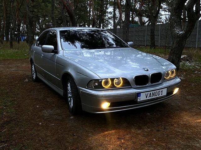 Серый БМВ 5 Серия, объемом двигателя 2.5 л и пробегом 319 тыс. км за 6300 $, фото 2 на Automoto.ua